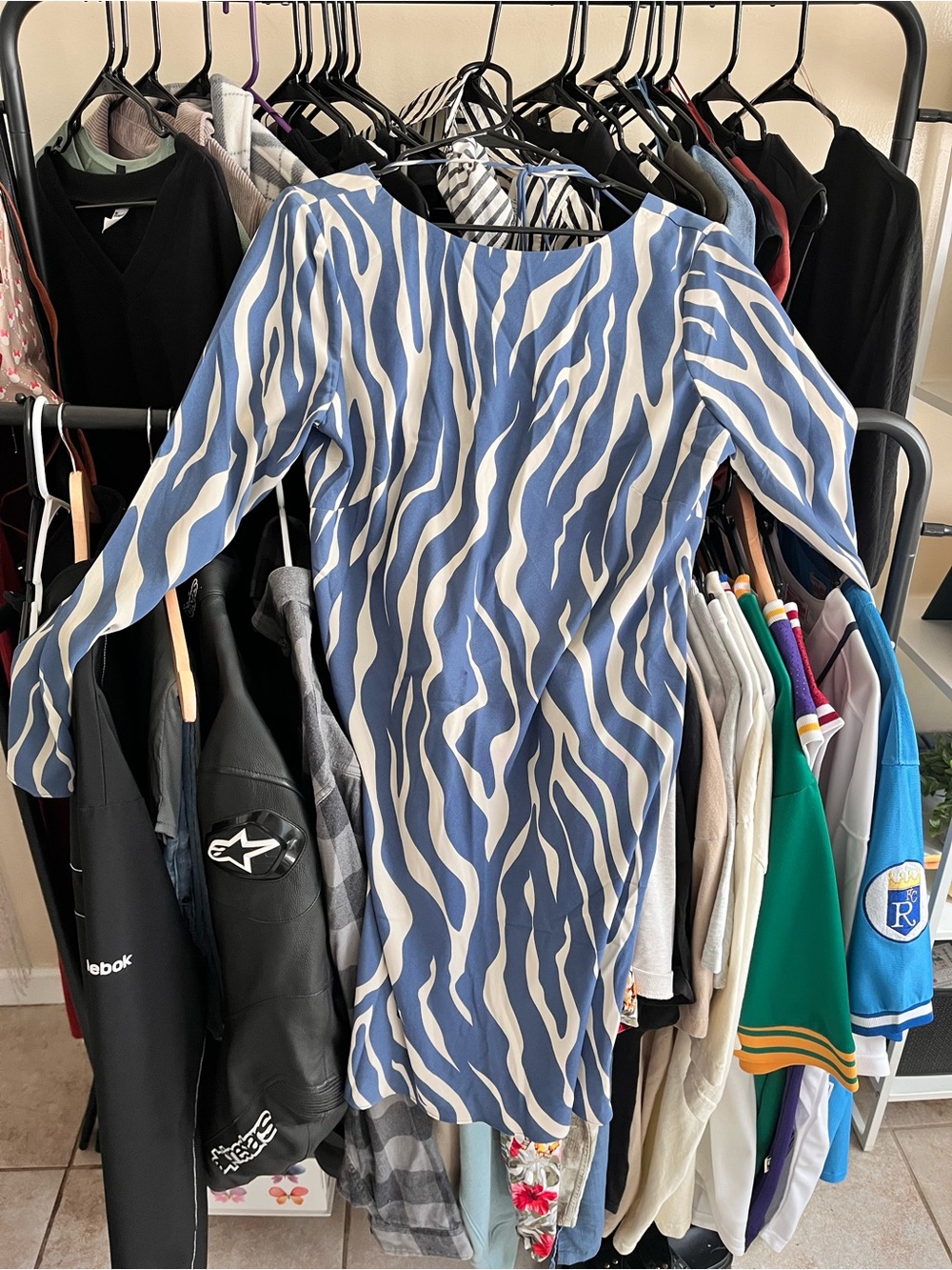 Abercrombie and Fitch Blue and White Wave Print Women's Dress